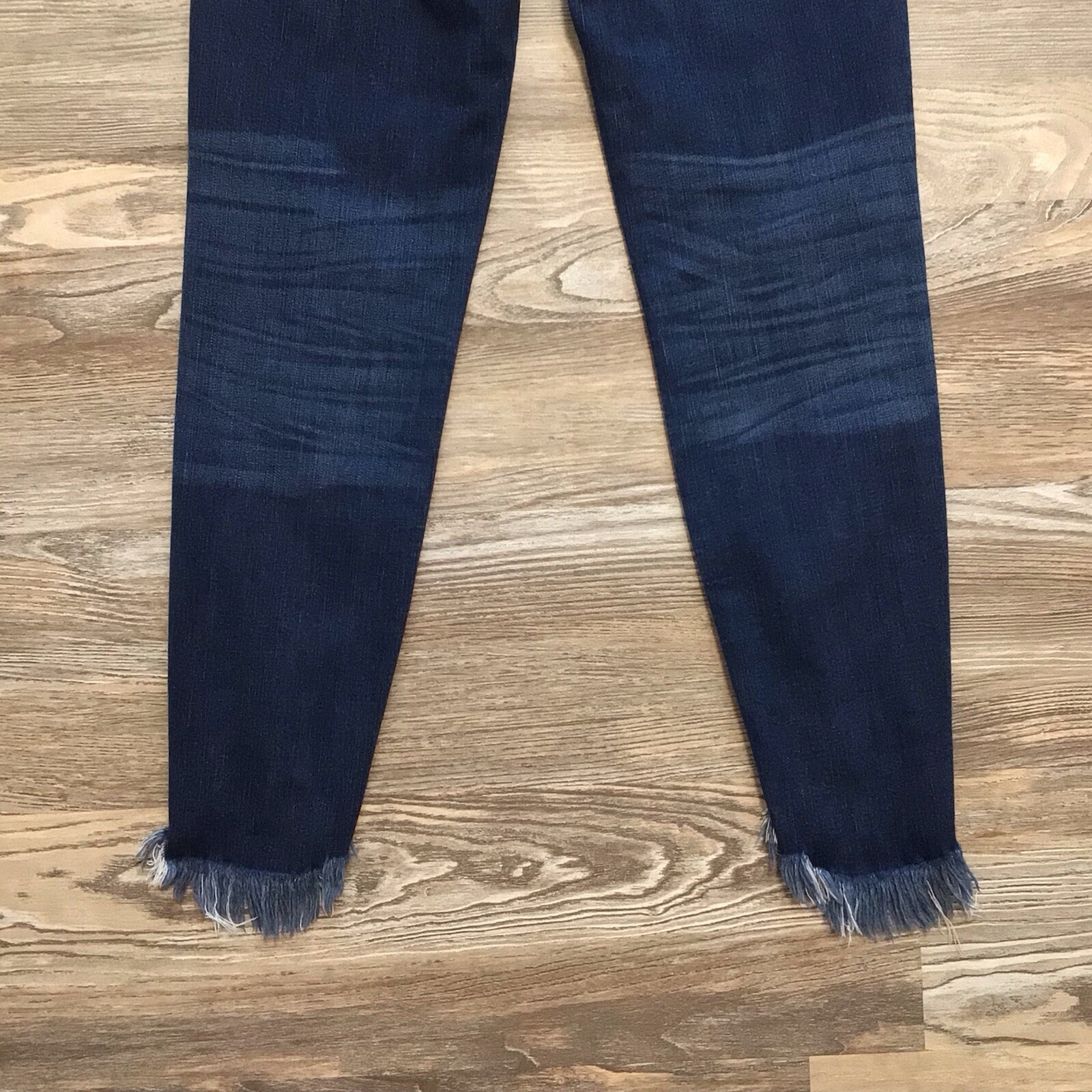 KanCan Mid Rise Skinny Raw Hem Ankle Jeans Medium Distressed Rinse 7/27