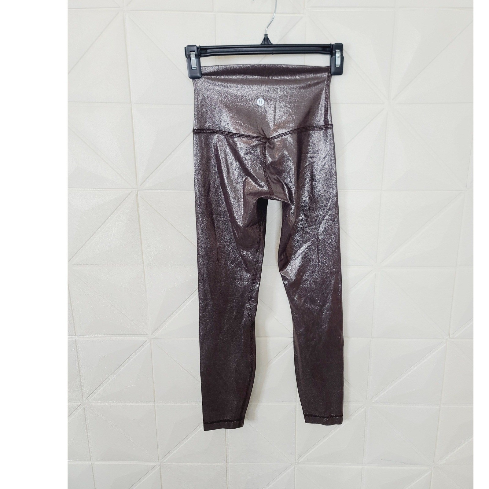 Lululemon high-rise waistband Yoga Leggings Girl’s Size 2 Bronze Metallic