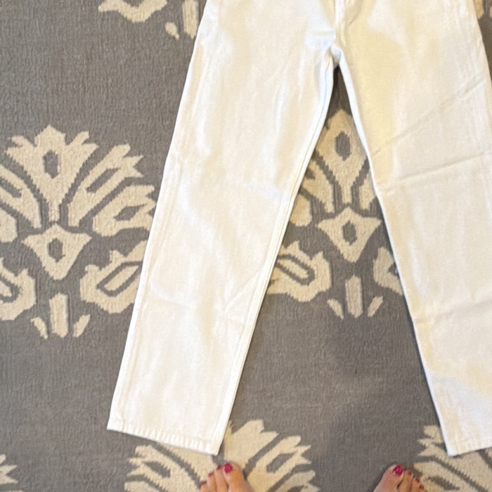 Zara Women’s Straight Leg White Cotton Denim Jeans Solid Regular Size 6