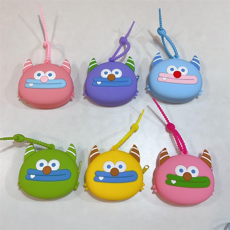 Soft Silicone Cartoon Mini Pouch – Durable Keychain for Coins & Earbuds Charm