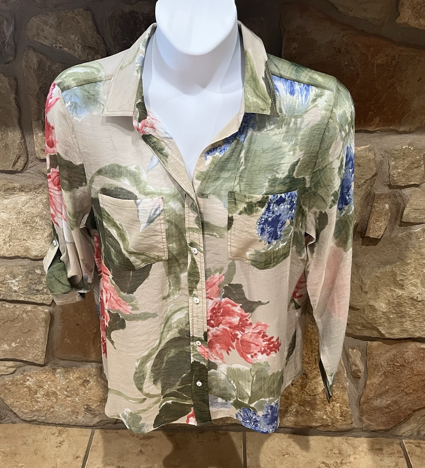Life Style Semi Sheer Light-Weight Button Up Floral Blouse XL Split Lower Back