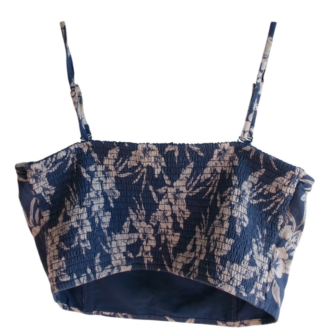 American Eagle Floral Smocked Crop Top Blue White Cami Women’s Large
