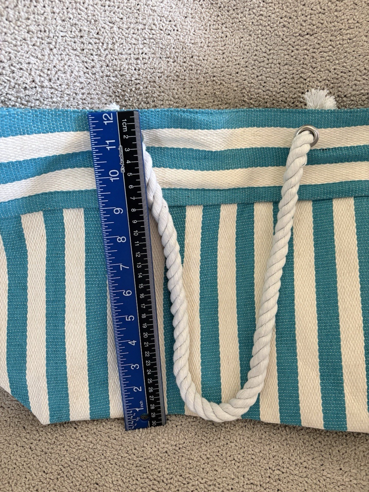 Nordstrom Turquoise and White Straw Tote Bag 12×18 Inches NWOT Beach Or Pool