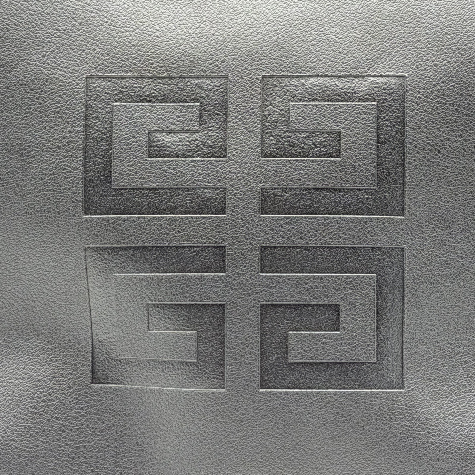 GIVENCHY Tote bag leather black Not available in Japan Magnetic button closure