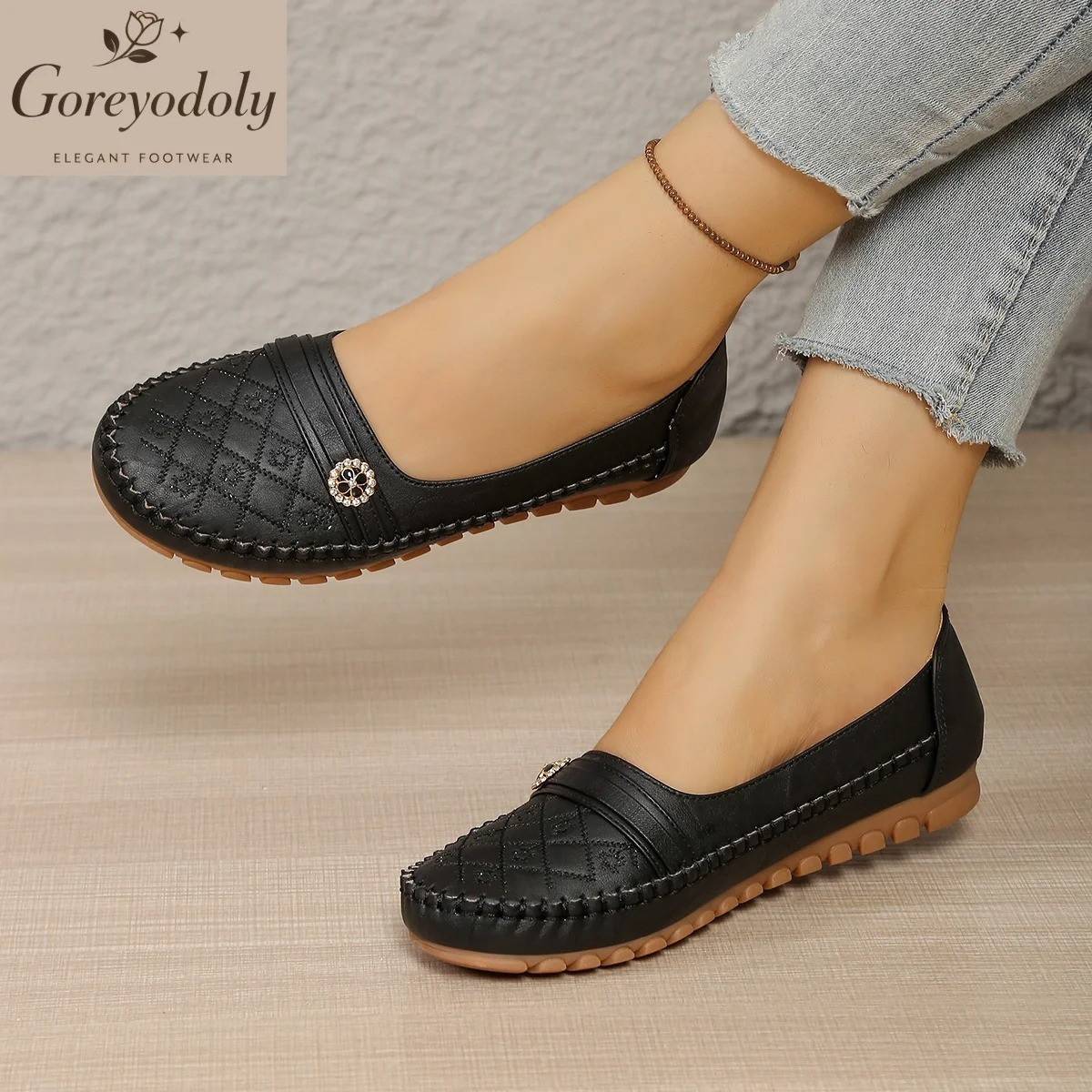Women’S Quilted Loafers Slip on Flats Lightweight Non Slip Walking Shoes