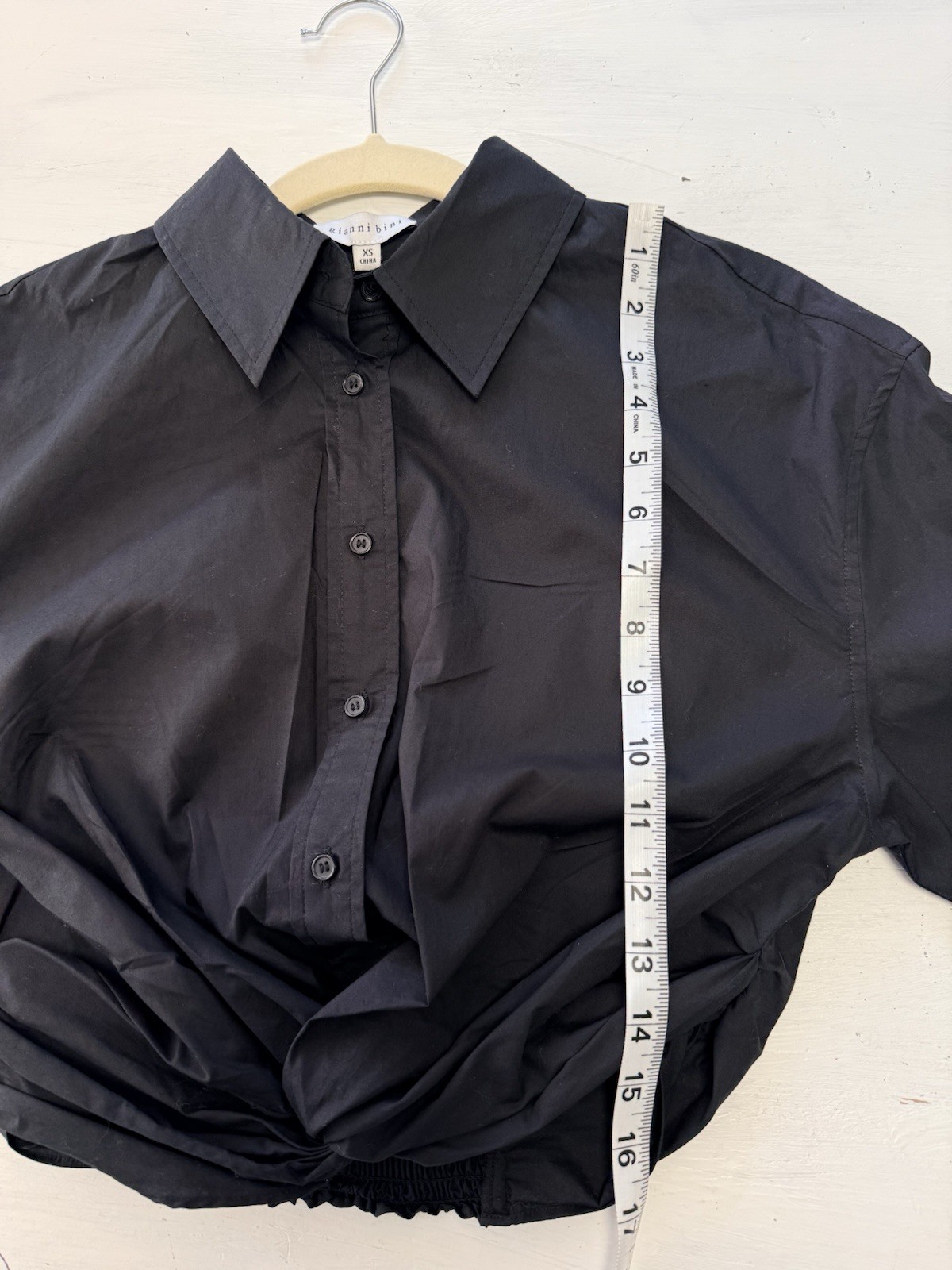 Gianni Bini Black Cotton Button Front Cropped Twist Shirt Sharp Fitted S