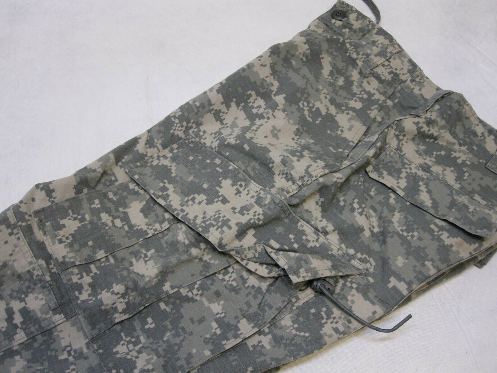 USGI ARMY ISSUE ACU DIGITAL COMBAT UNIFORM PANTS 50/50 COTTON/NYLON BOTTOMS USED