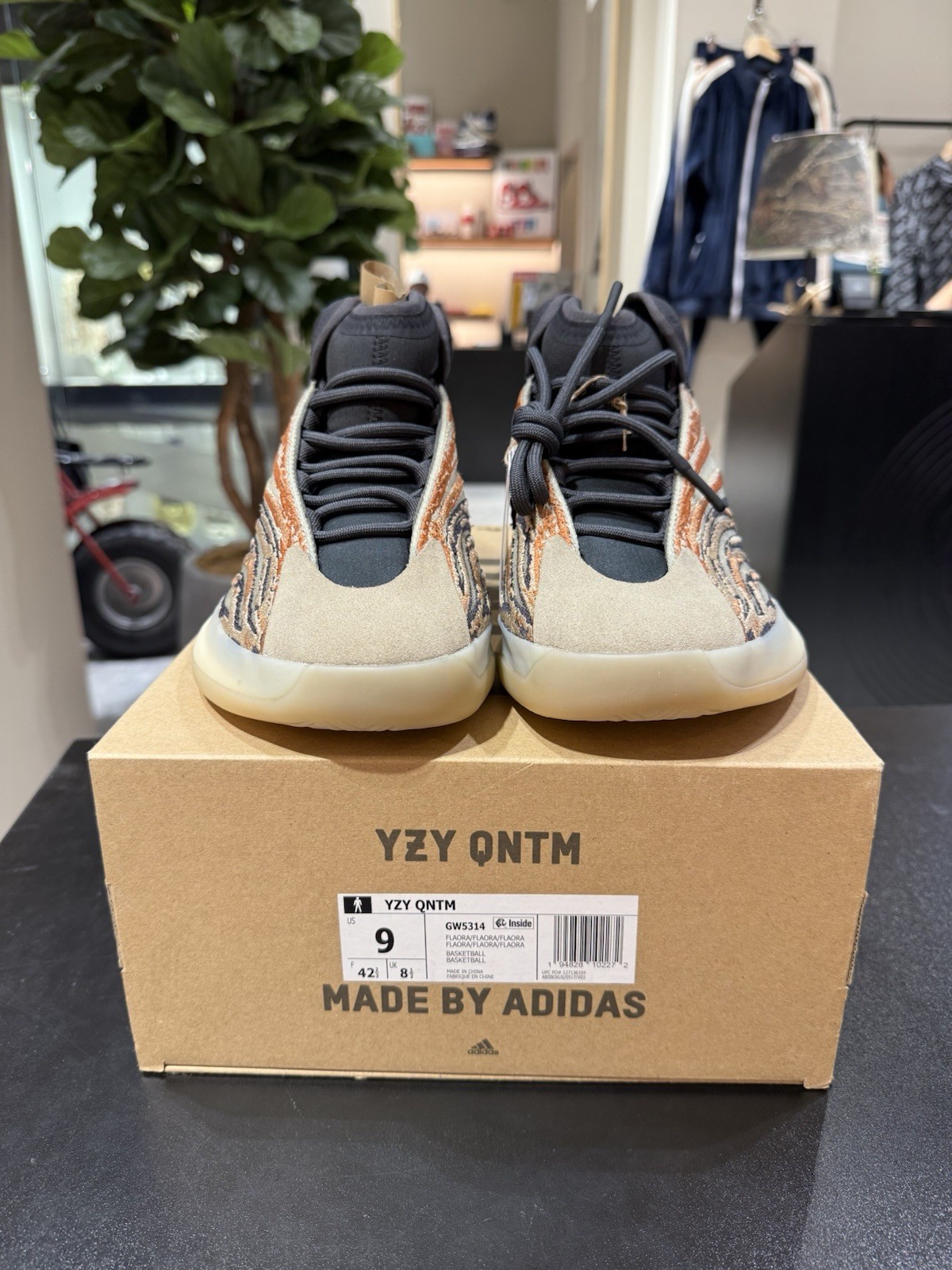 Size 9 – adidas Yeezy Quantum Flash Orange