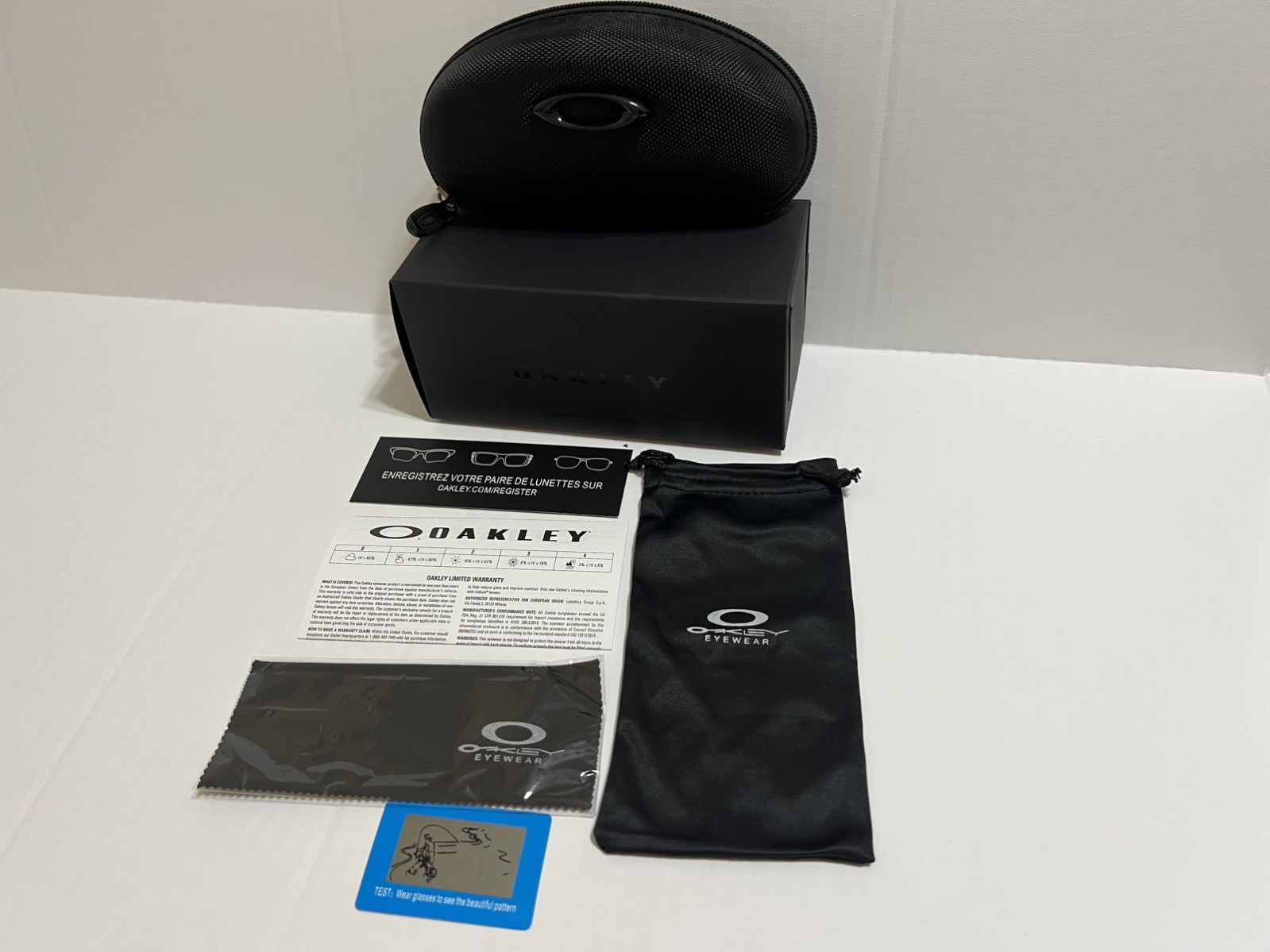 NEW OAKLEY OO9406 Sutro Rectangular Sunglasses Black frame – Blue Prizm lens