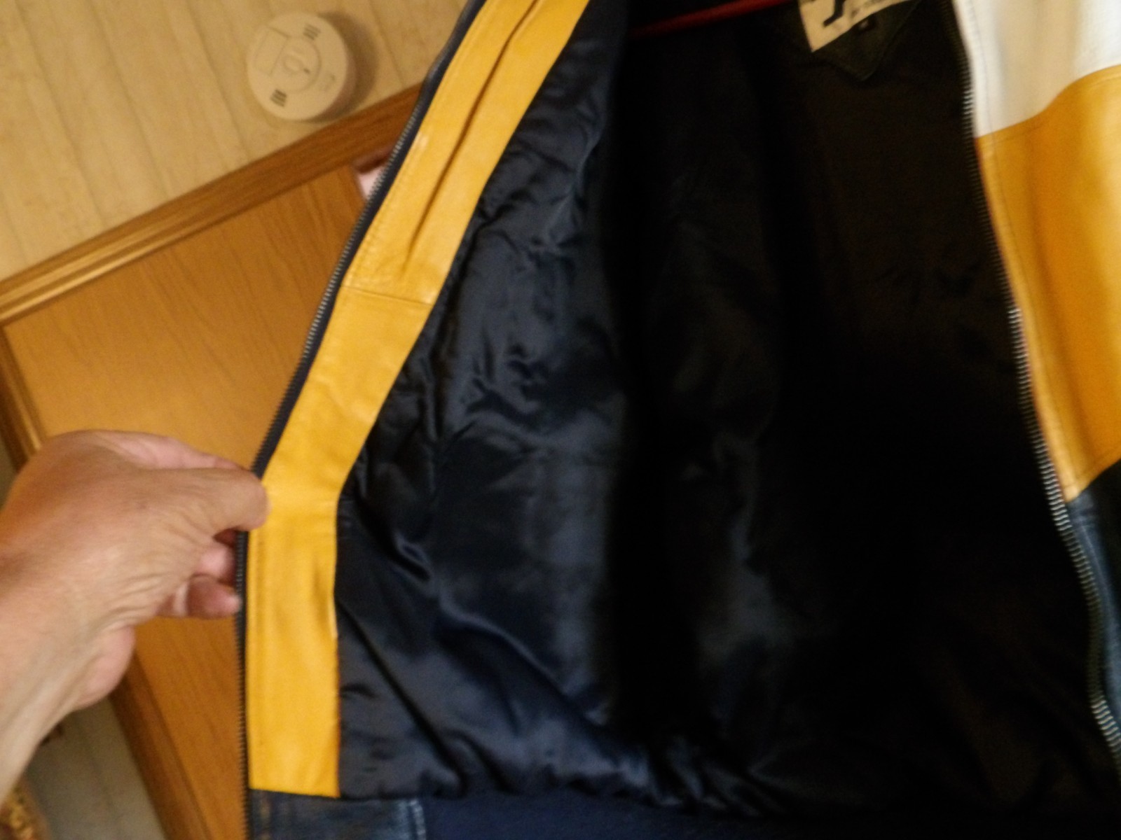 VTG College Phase Varsity Jacket Mens M Yellow Notre Dame Fighting Irish Leather