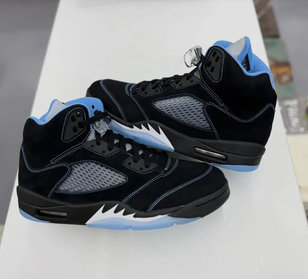Nike Air Jordan Retro 5 BLACK UNIVERSITY BLUE CAROLINA UNC 2026 DD0587-008 NEW