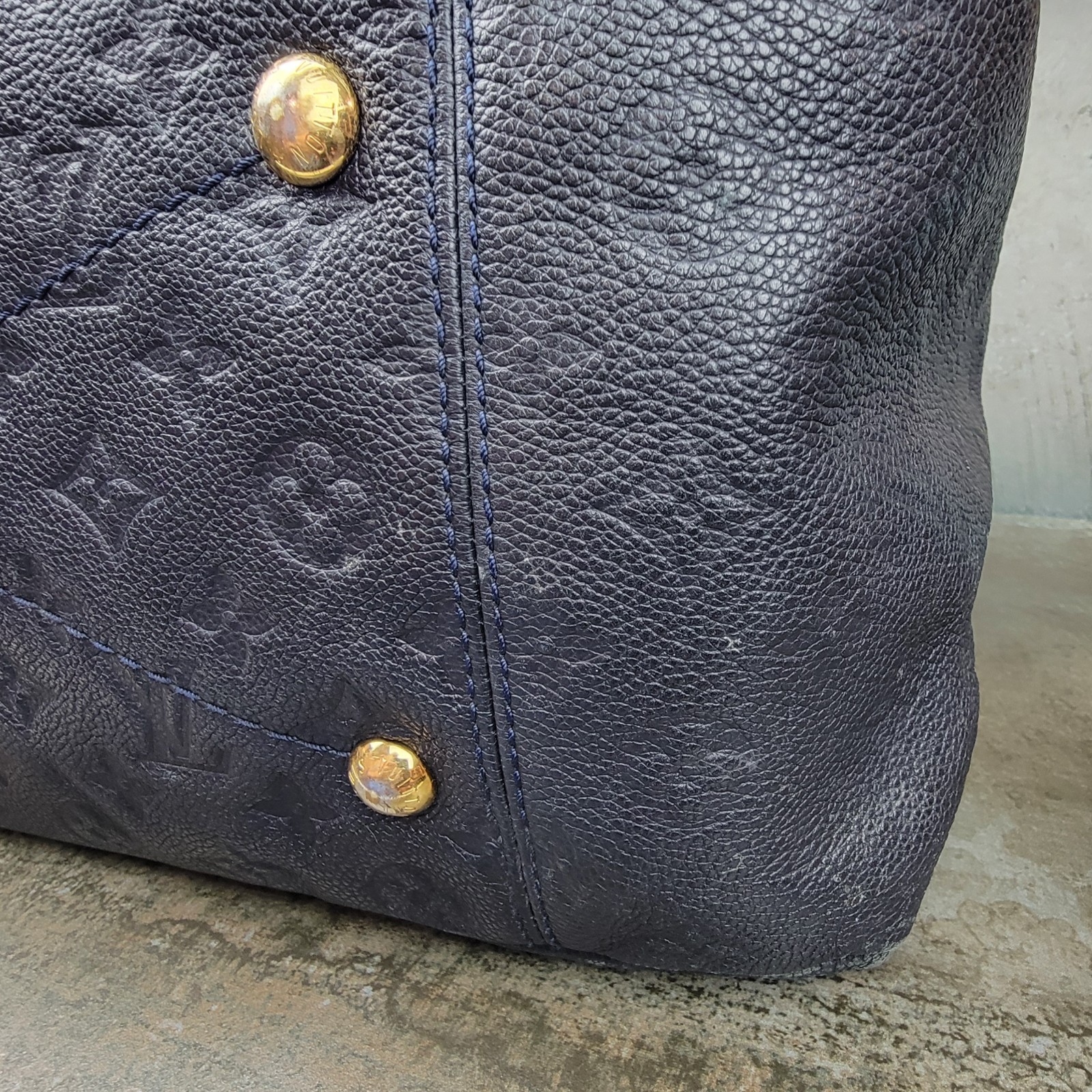 LOUIS VUITTON Artsy MM Monogram Empreinte Infini Blue Hand Bag Papers & Boxes