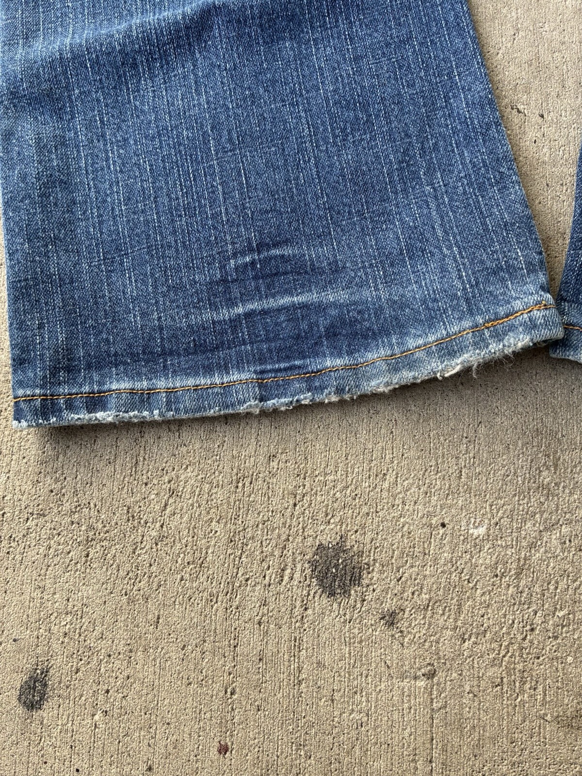 Y2K Levi’s 518 Super low Bootcut Light Blue Whiskered 5 Pocket Jeans SZ 11 M