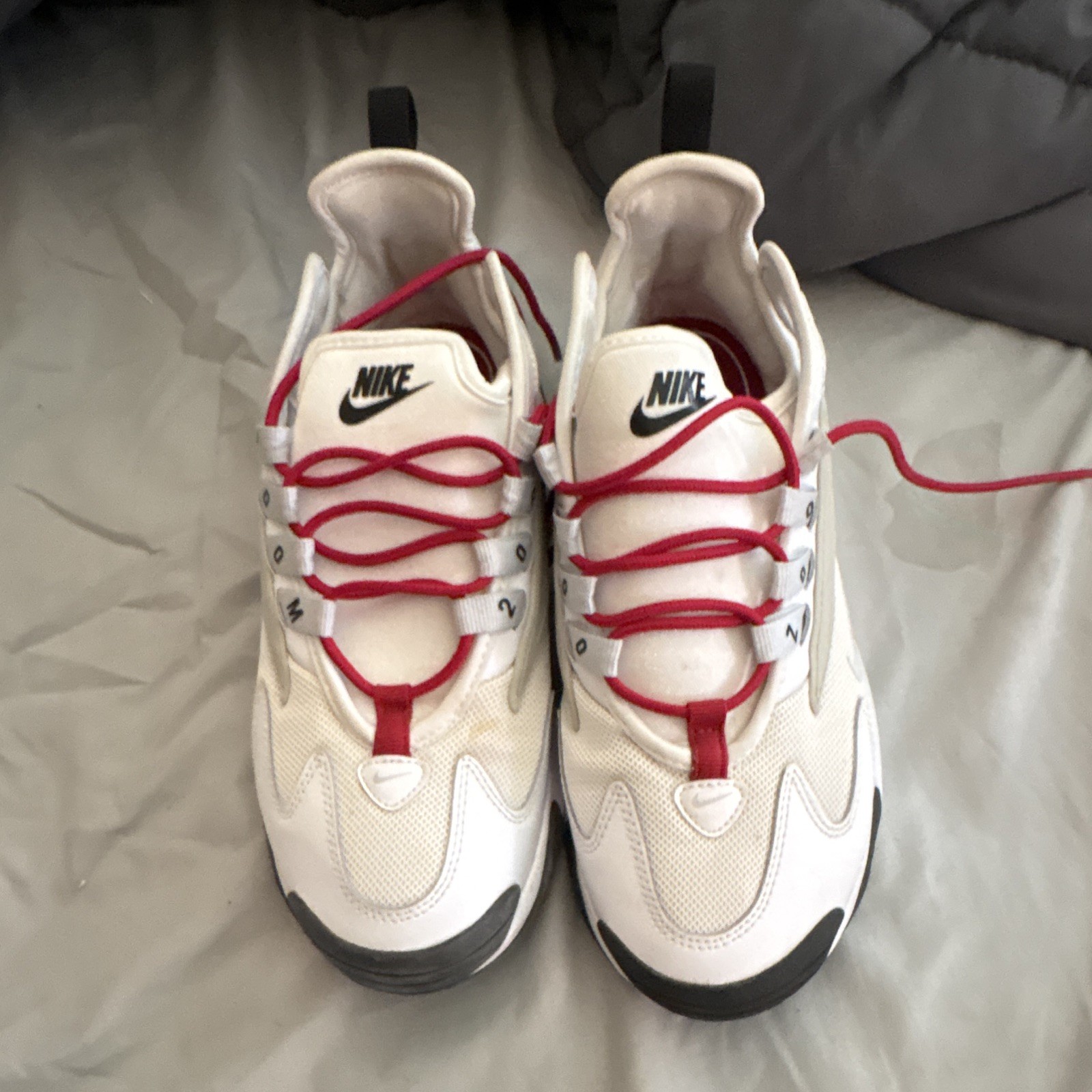 Nike Zoom 2K Men’s Low Top Lace-Up Athletic Sneakers White/Red/Gray/Black