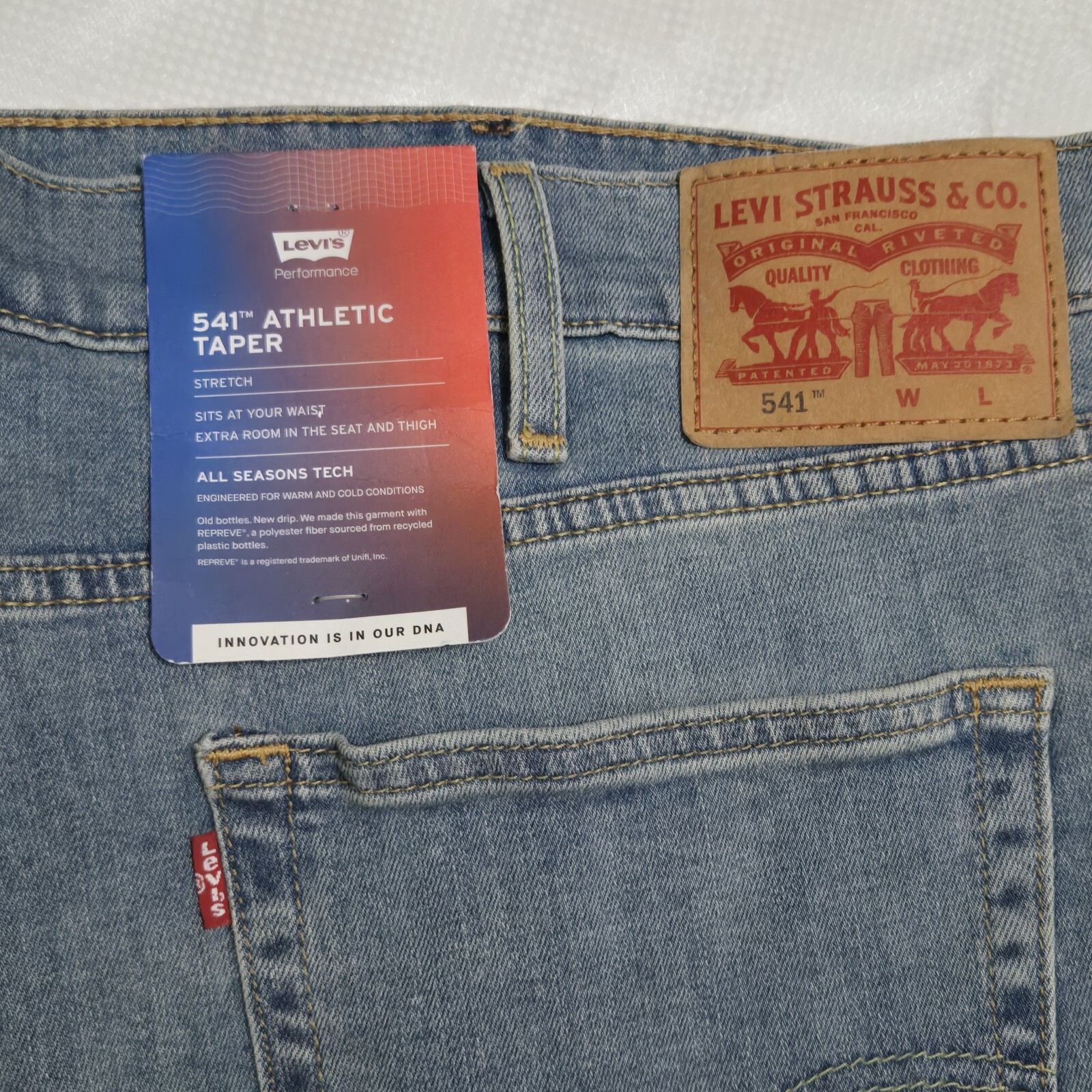 Levi’s 541 Plus Size Athletic Taper Jeans SIZE US WAIST 50