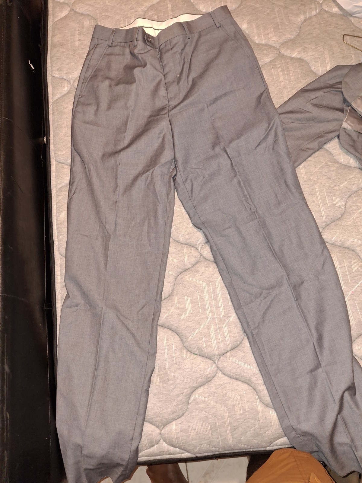 Ferrecci Men’s Gray Solid Polyester/Viscose 3-Piece Suit Super 150’s 42L