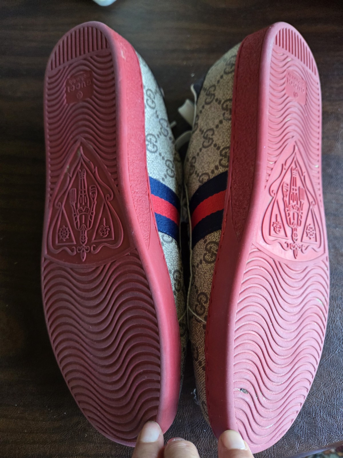 Gucci Ace GG Supreme Red Low Top Monogram Sneakers Men’s US Size 8.5