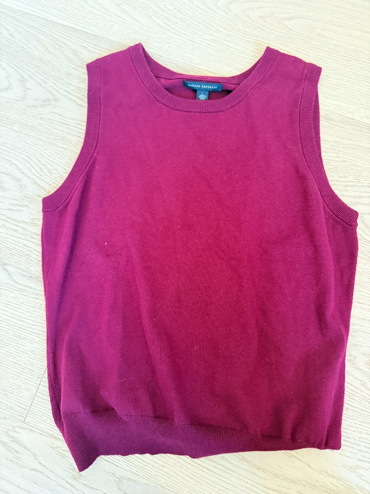 Banana Republic Women’s L Maroon Silk Cashmere Sweater Vest Preppy Knit