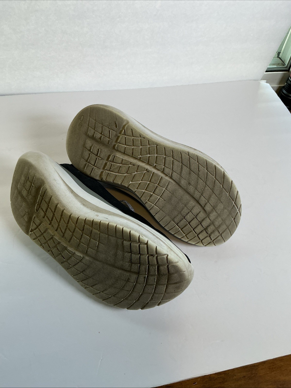 OOFOS OOmy Stride Black Synthetic White Lace Up Comfort Shoes Women 8.5US/39.5EU
