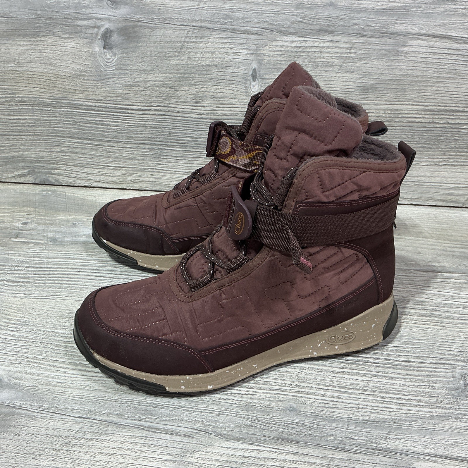 Chaco Womens Size 8 Borealis Quilt Waterproof Boots Adjust Purple JCH107470