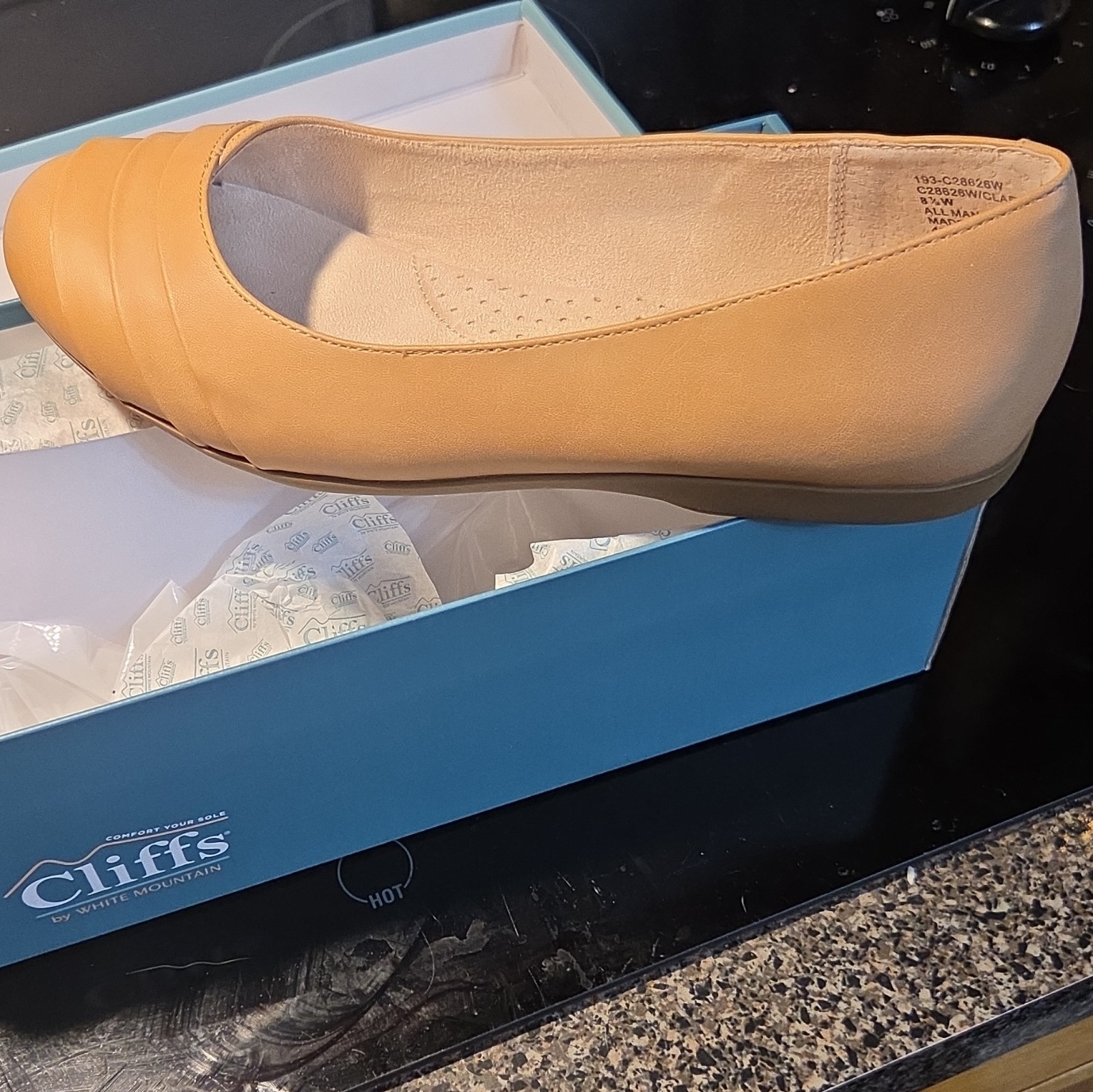 Cliffs by White Mountain Clara Ballet Flats 8.5W Natural Comfort Synthetic MPN