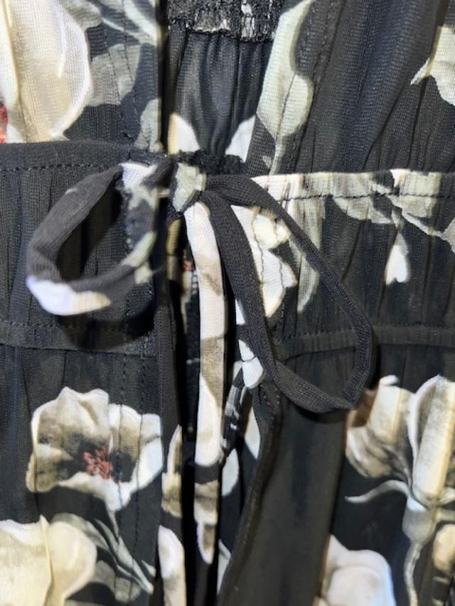 EMBER, Beach Cover UP, LG, tie front, pre-owned, Black w/ floral print
