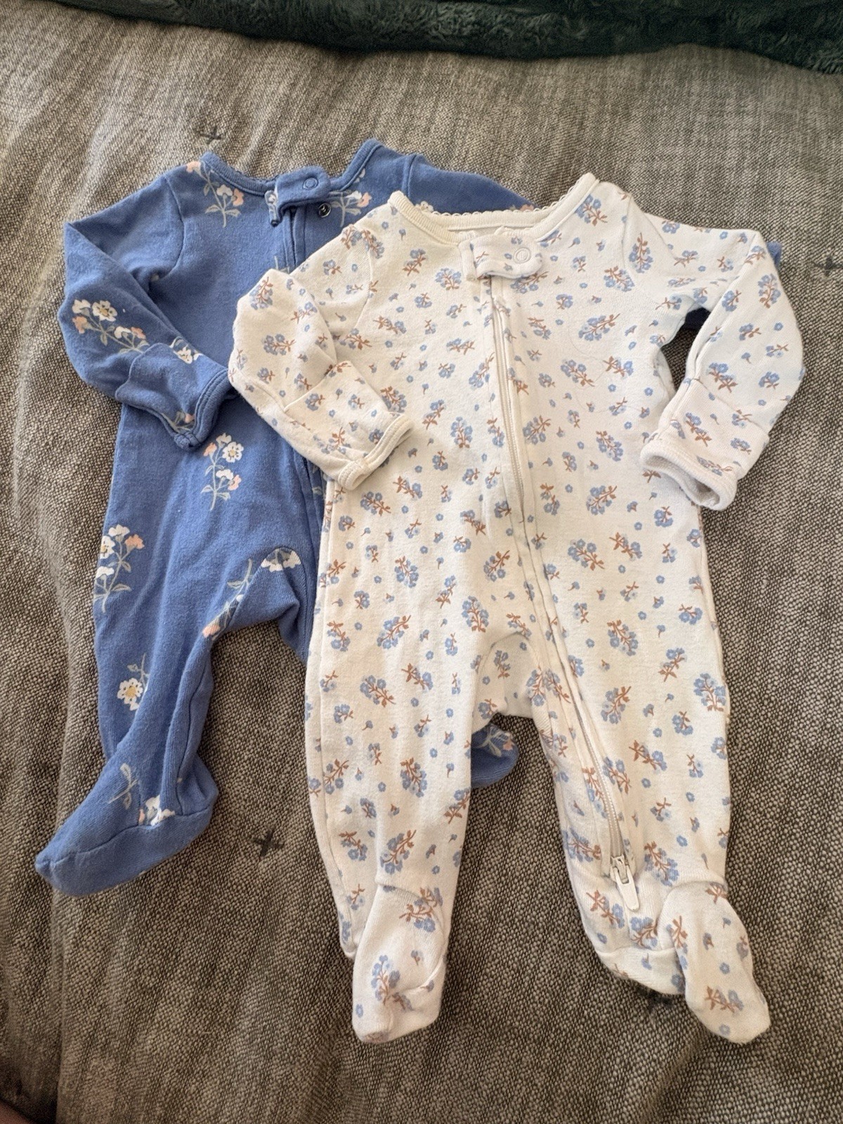 Carter’s & Cloud Island Newborn 4pc Cotton Footed Zip Floral Sleepers