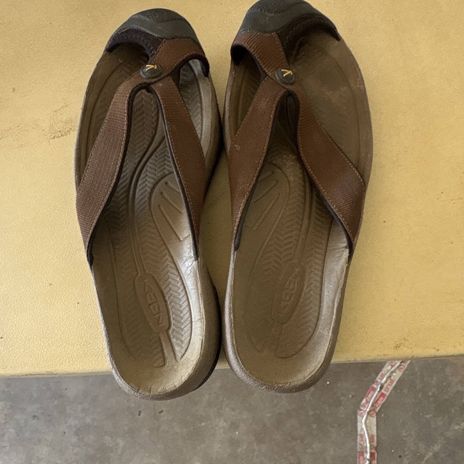 KEEN Men’s Brown/Black Thong Flip Flop Sandals Size 11 Slip-On Nylon Rubber