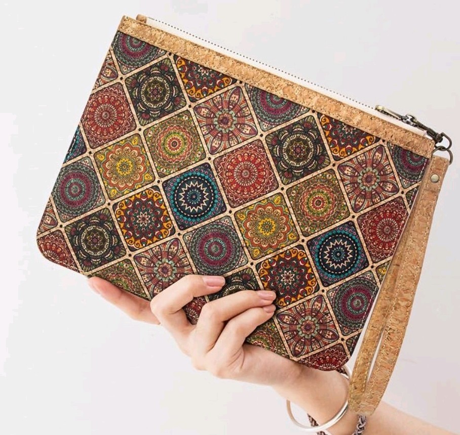 NWOT Clutch Purse Natural Vegan Eco Cork Wristlet Wallet Strap Cell Phone Bag
