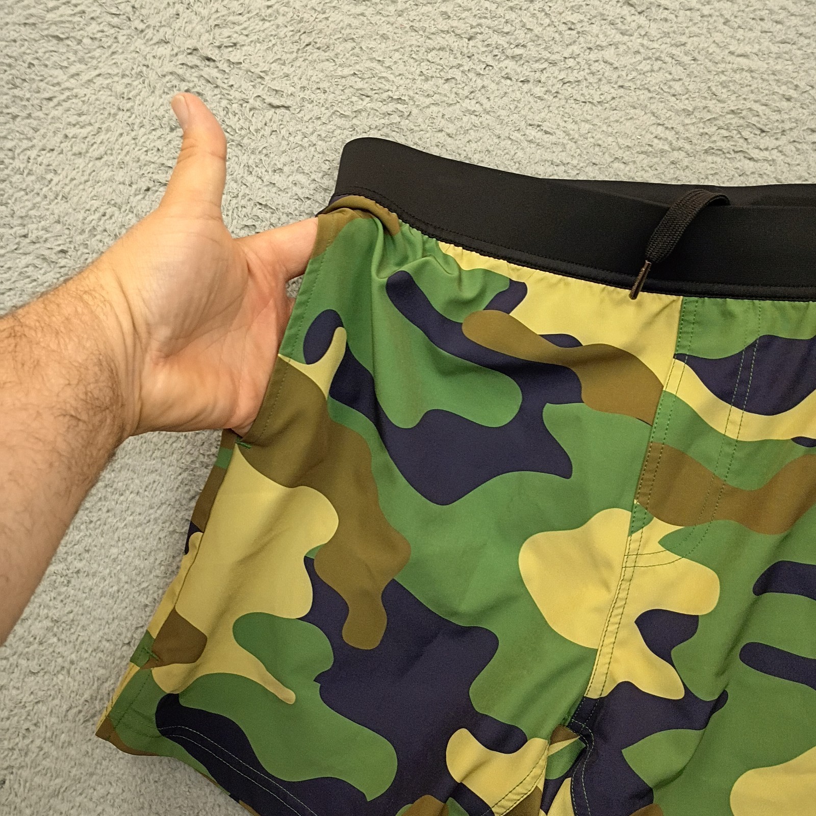 TACHUNTFISH Athletic Shorts Mens Large Woodland Camo Elastic Waist