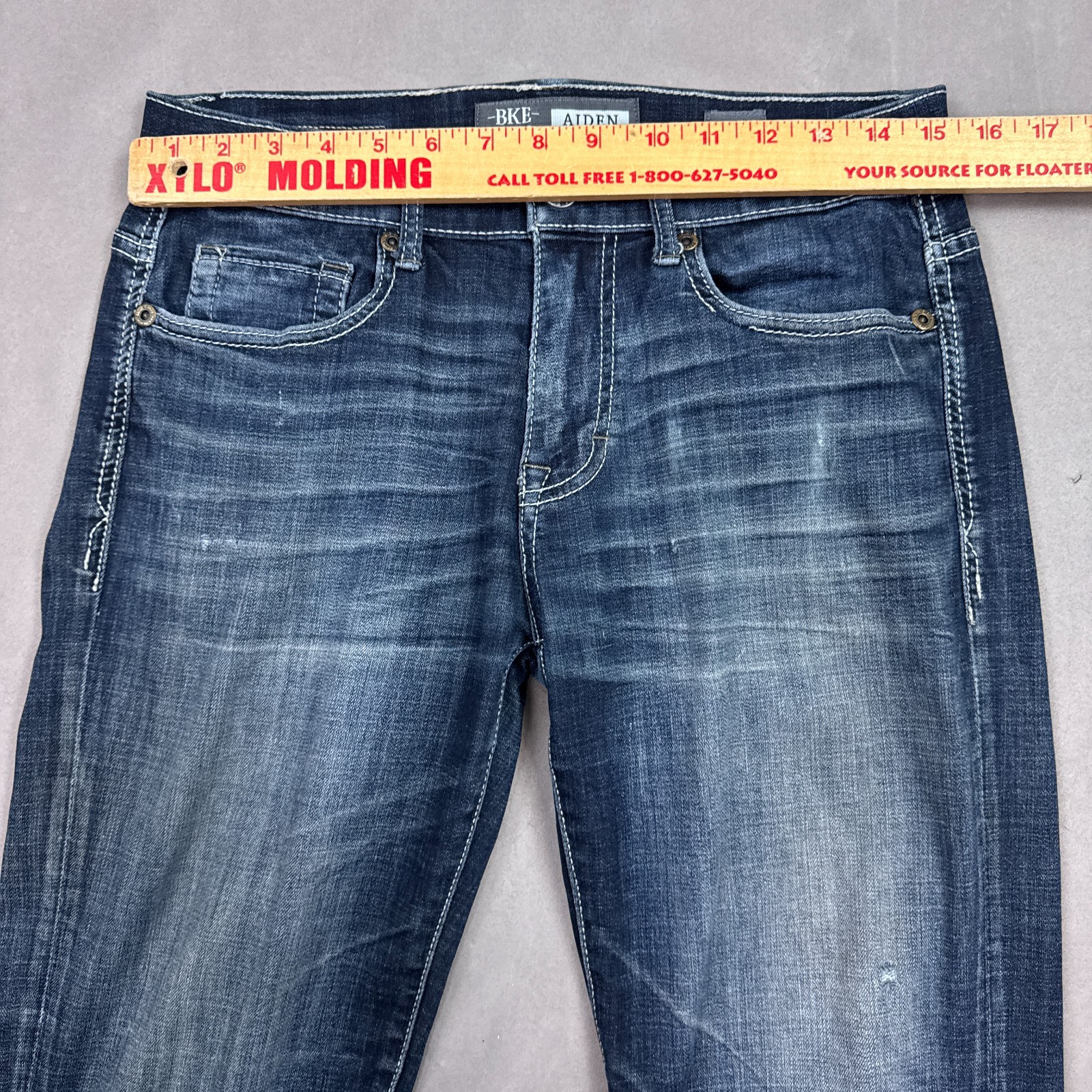 BKE Buckle Jeans Mens 30×32 Blue Aiden Pants Ultra Stretch Distressed Dirty Wash