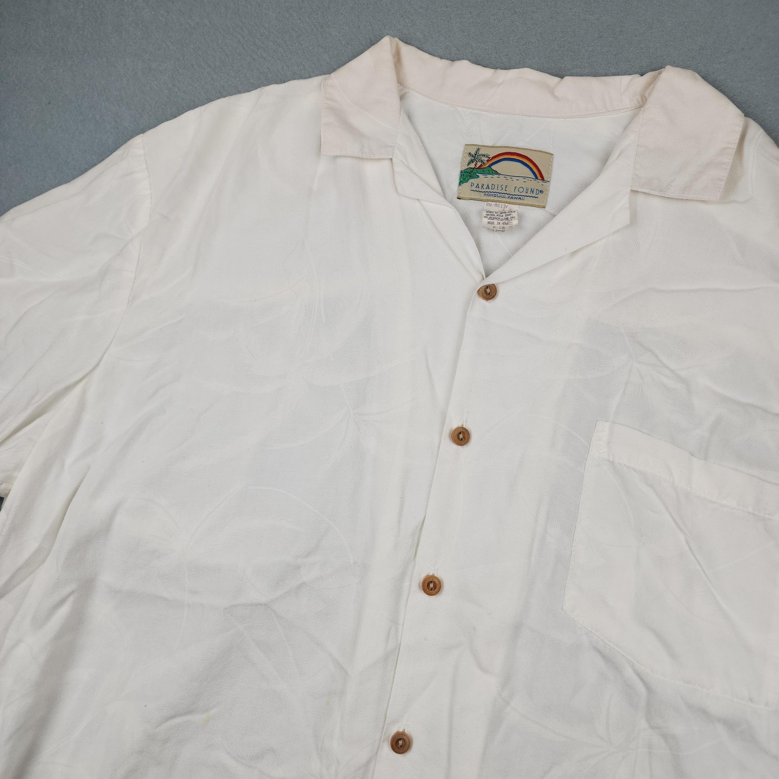 Paradise Found Shirt Mens XL White Hawaiian Aloha Camp Button Up Made Hawaii