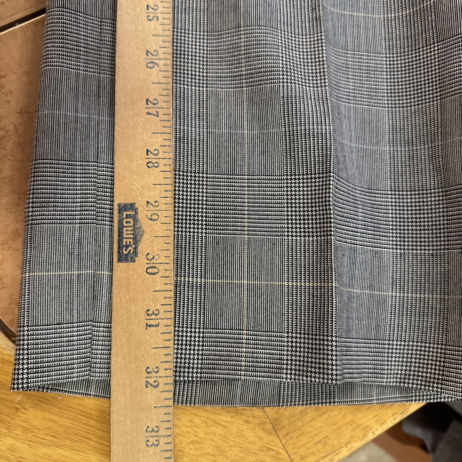 VTG Savile Row Men’s Wool Blend 2-Button Suit Gray Glen Plaid 44R Pants 38 x 32