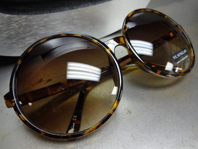 OVERSIZE EXAGGERATED VINTAGE RETRO Style SUN GLASSES Huge XL Round Fashion Frame