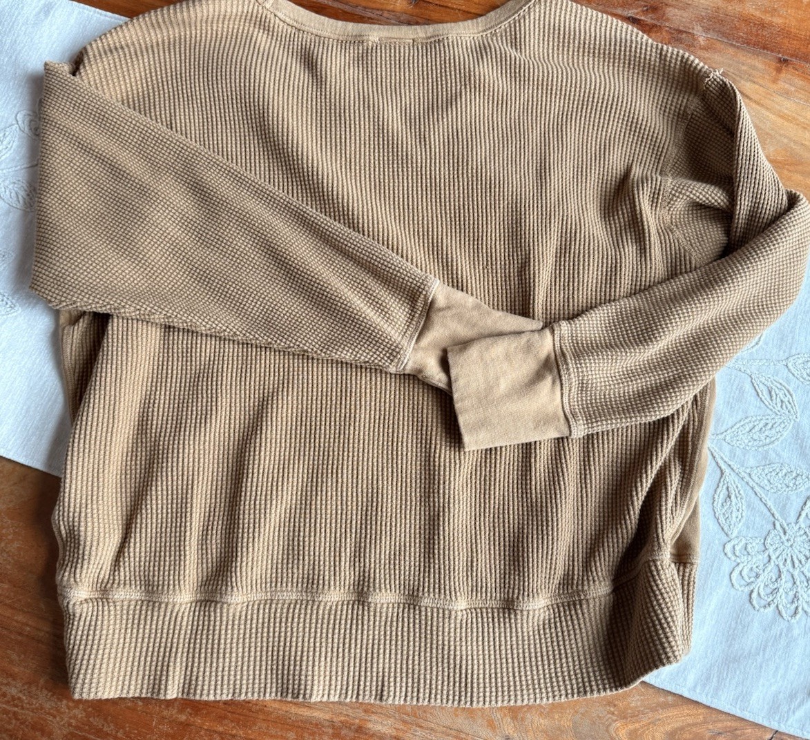 Offline By Aerie Womens Waffle Knit Long Sleeve Top Gold Relaxed Fit Small