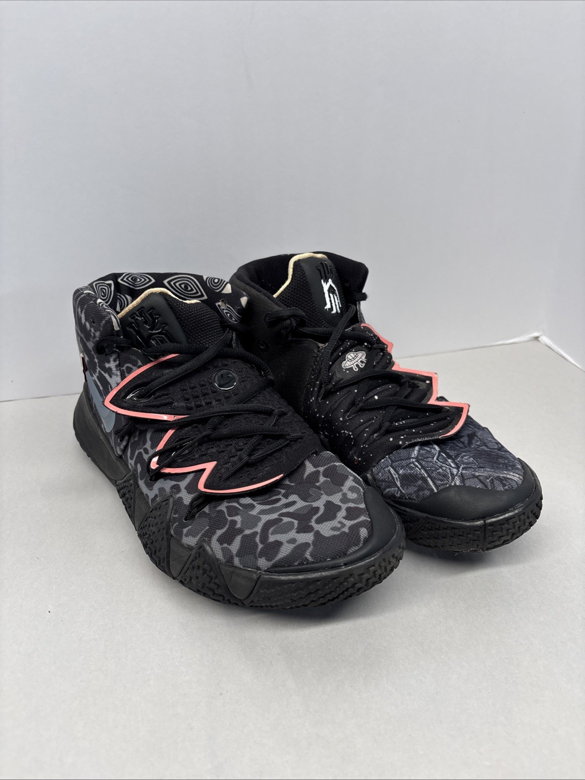 Nike Kyrie Kybrid S2 What The CQ9323-001 Black Camo Pink Basketball Mens Sz 7.5