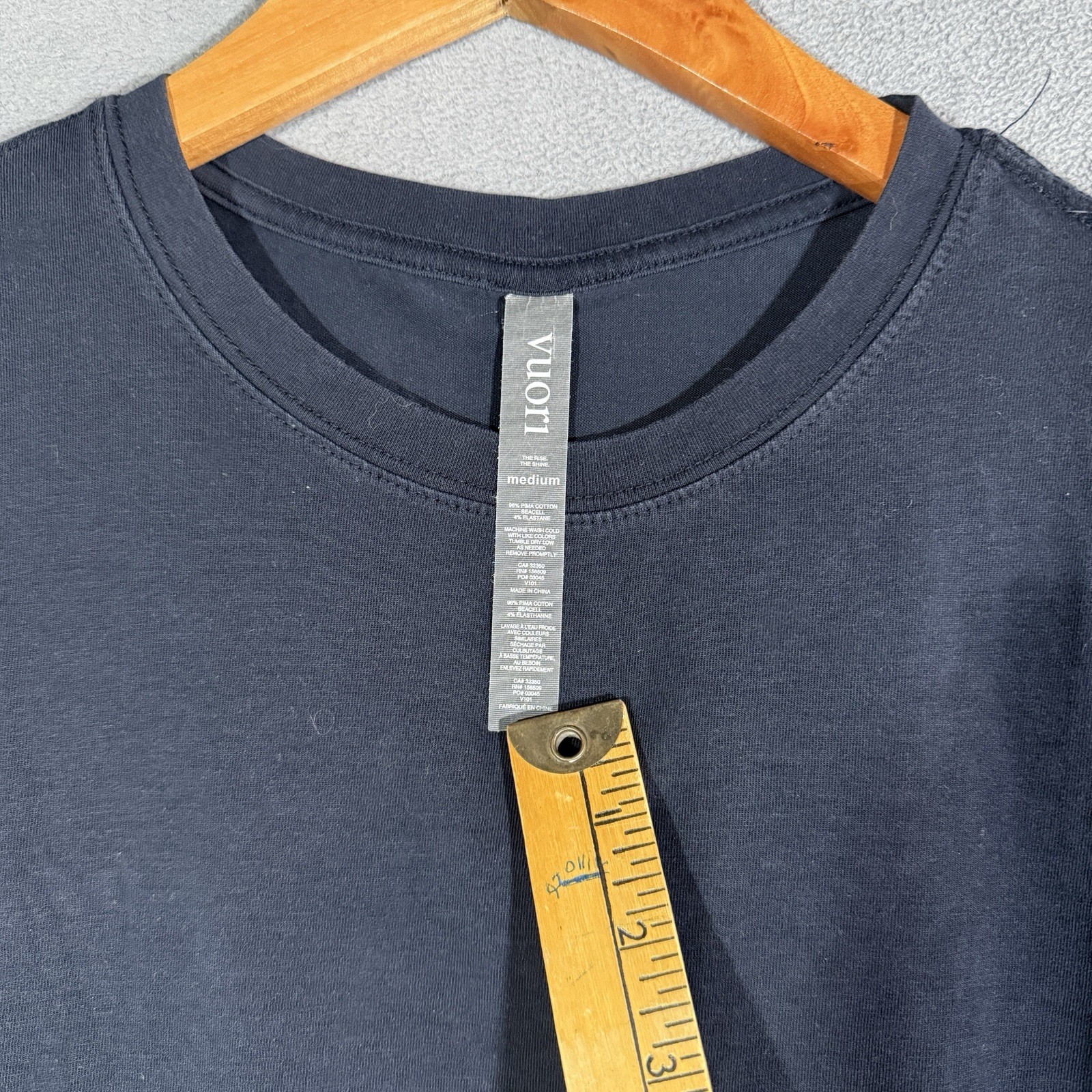 VUORI T Shirt Men Medium Tuvalu Pima Cotton #V101 “Inspire Happiness”