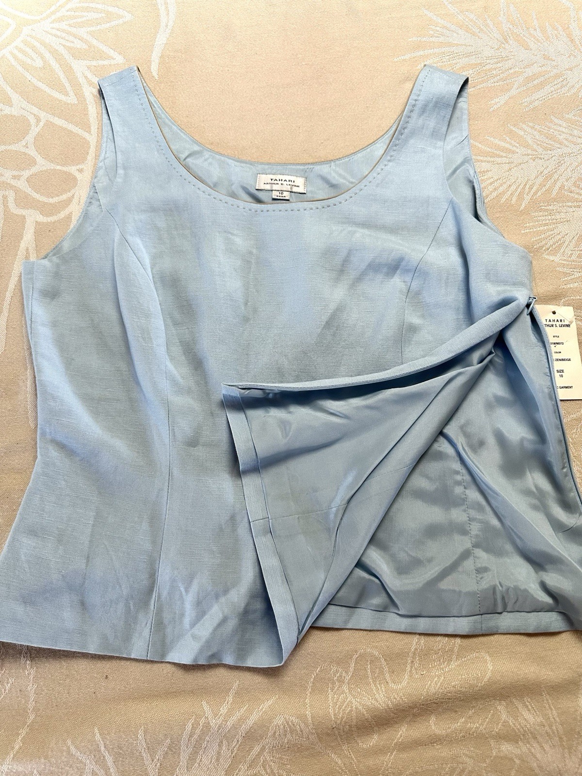 Tahari Arthur S. Levine Linen Blend Sleeveless Shell Top NWT Women’s 10