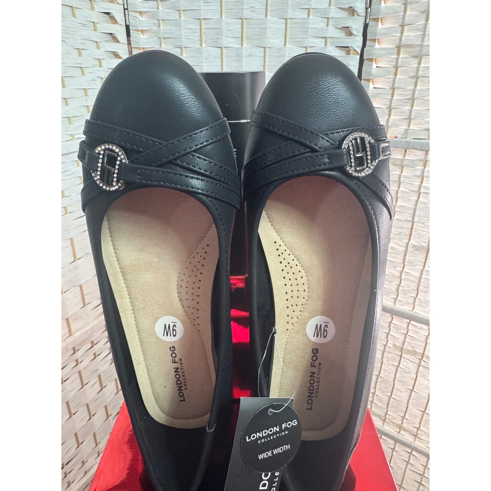 London Fog Wide Width Black Comfort Flats Rhinestone Accent Size 9W