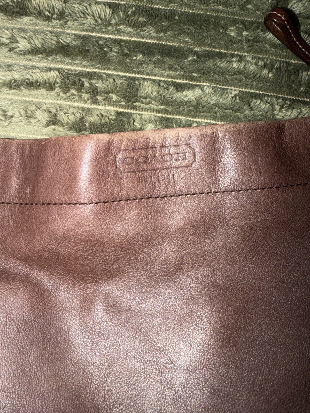 Coach Women’s Large Brown Shoulder Bag Zip, Gold/Brass Hardware Charm Pockets