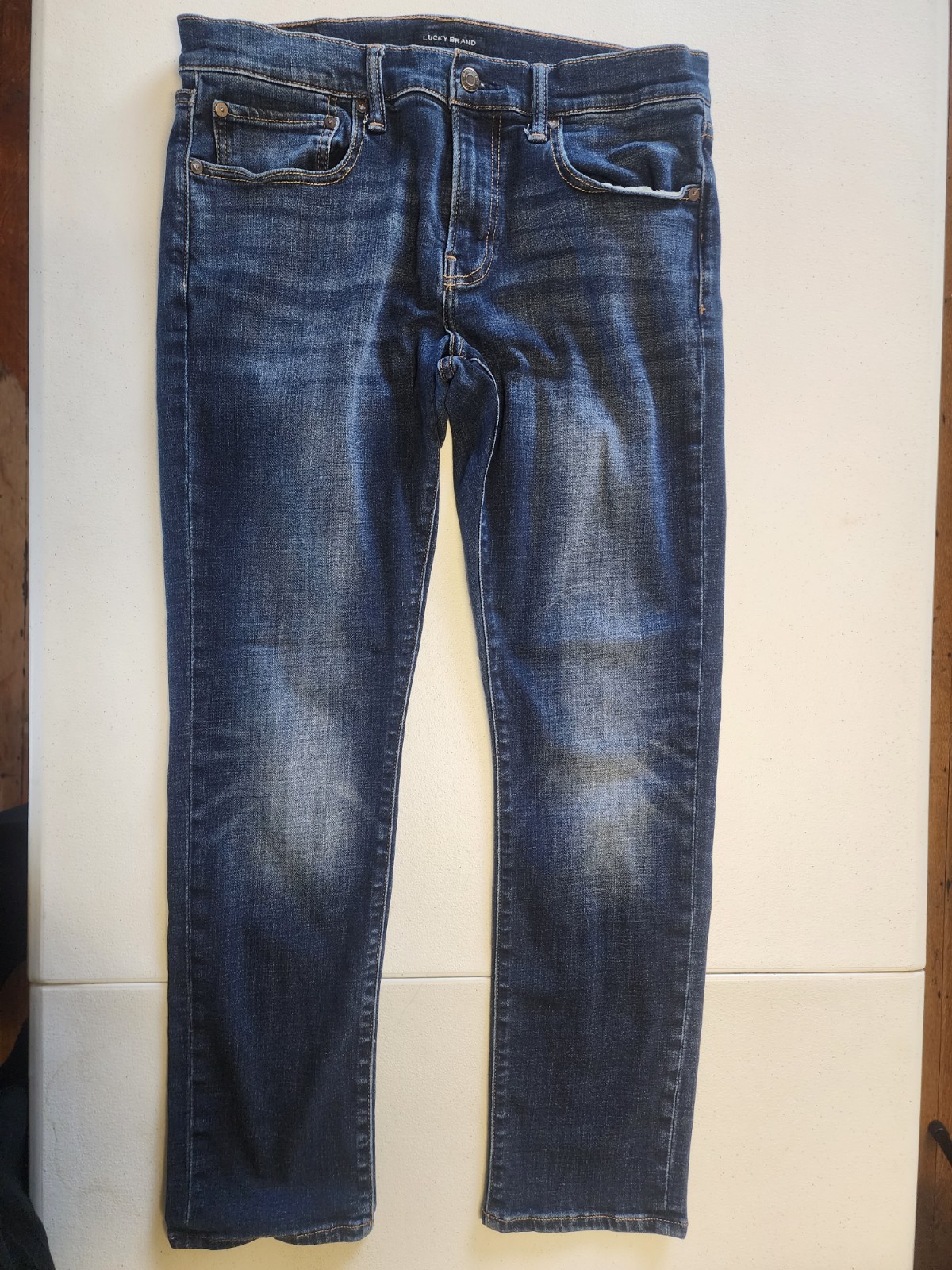 Lucky Brand 410 Athletic Slim Fit Men’s Jean – Parivale, 32×30