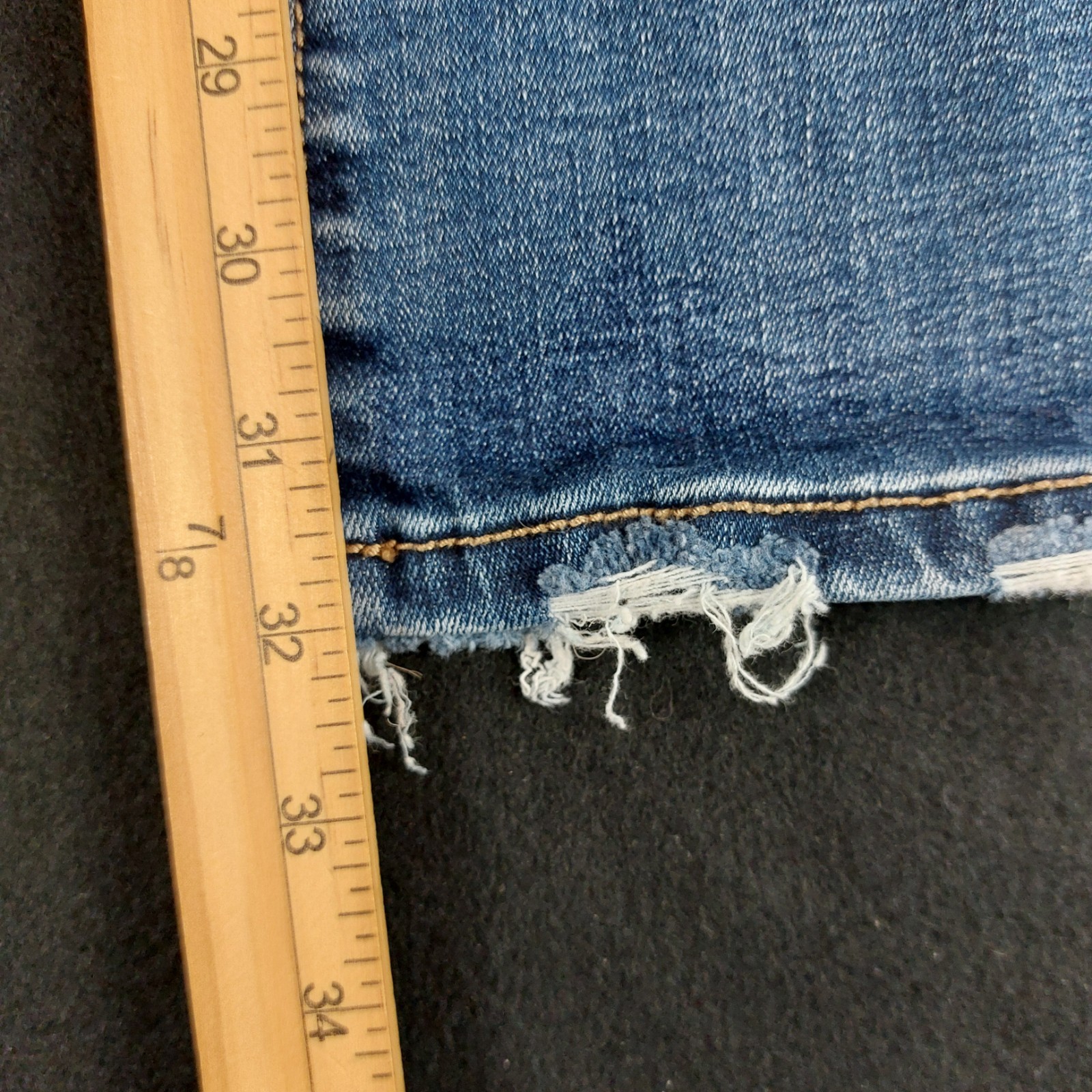 BKE Payton Universal Fit Bootcut Jeans Women’s 34×33.5 (Fit 36×32) Distressed