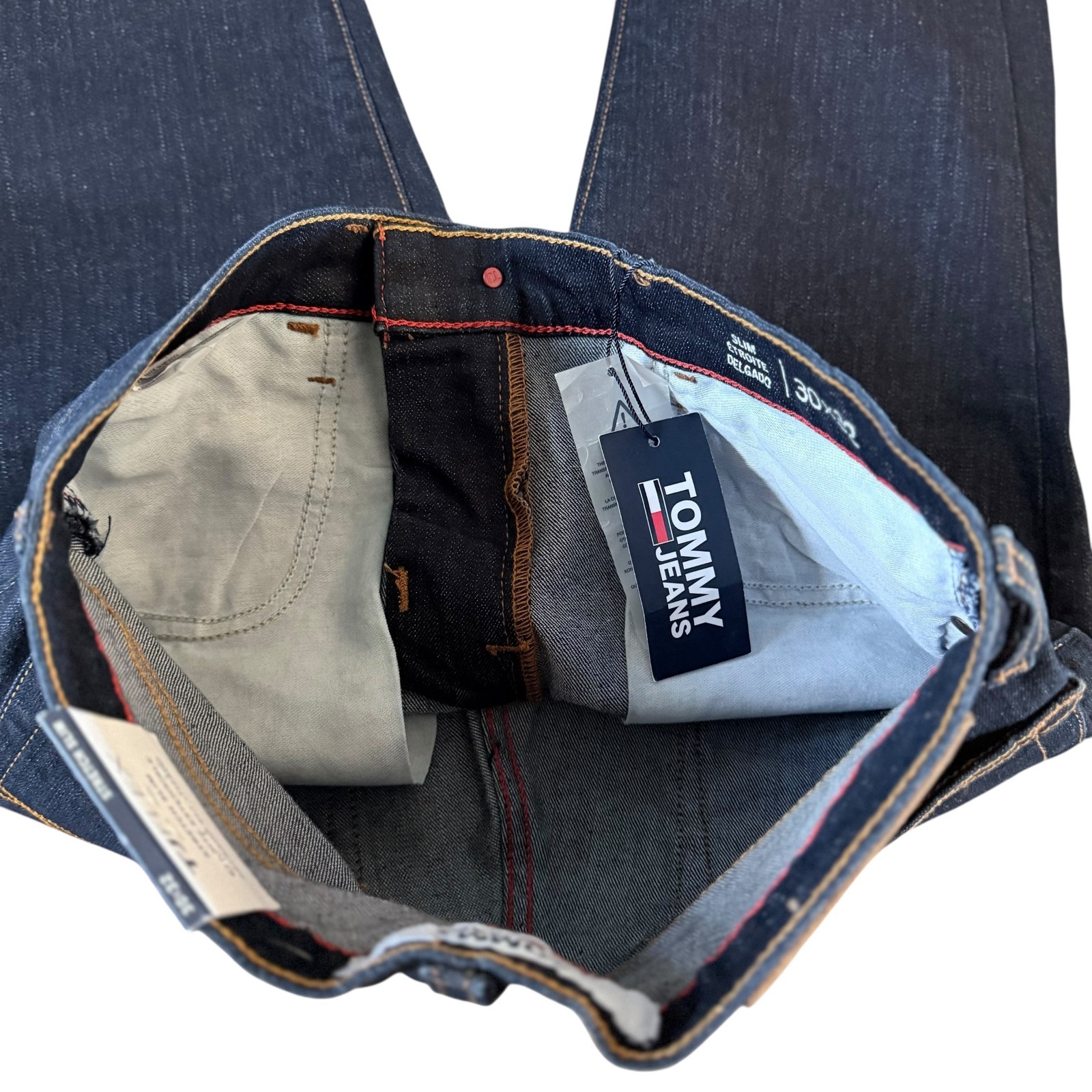 NWT Tommy Hilfiger Men’s Stretch Denim Slim Fit Slightly Tapered Leg Rinse Jeans