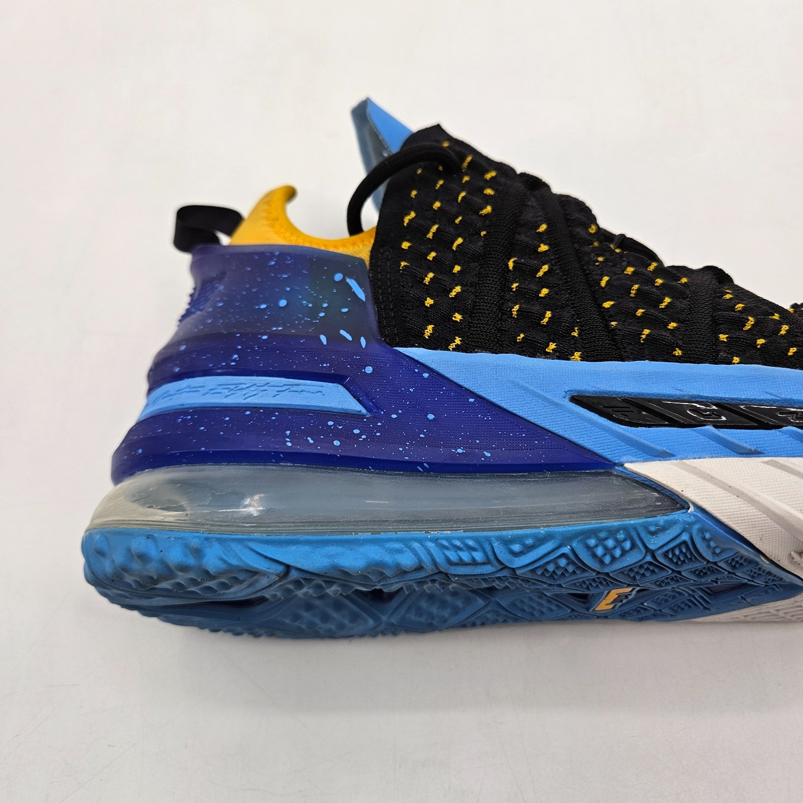 Nike LeBron 18 Dynasty Minneapolis Lakers CQ9283-006 Men’s Size 8.5 NWOB Blue