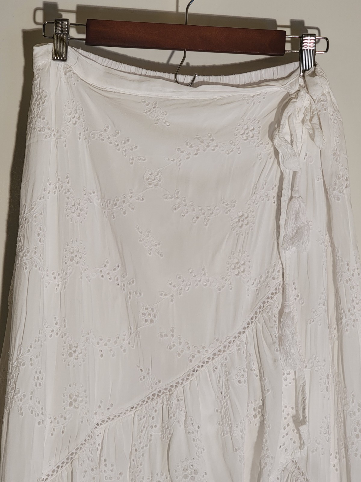 YFB Set Womens Medium White Eyelet Blouse & Skirt Lined 100% Rayon Hand Wash