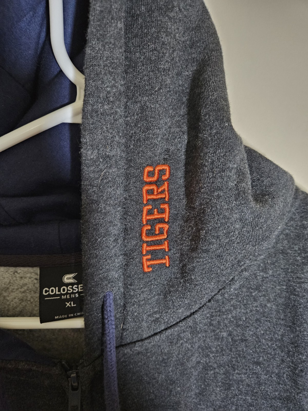 Colosseum Auburn University Gray Blue Hoodie XL 70% Cotton 30% Polyester