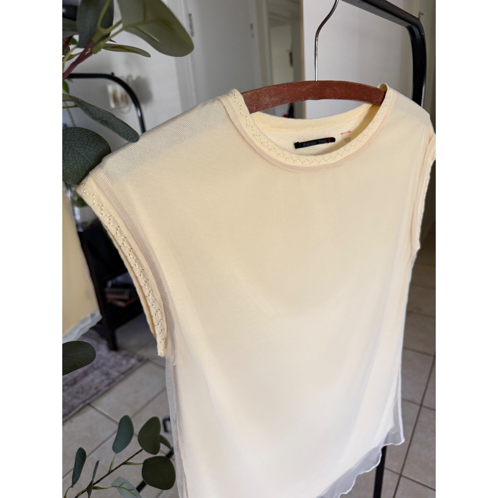 Brazeau Tricot Womens Pale Yellow Tulle Overlay Sleeveless Top Cotton Mesh