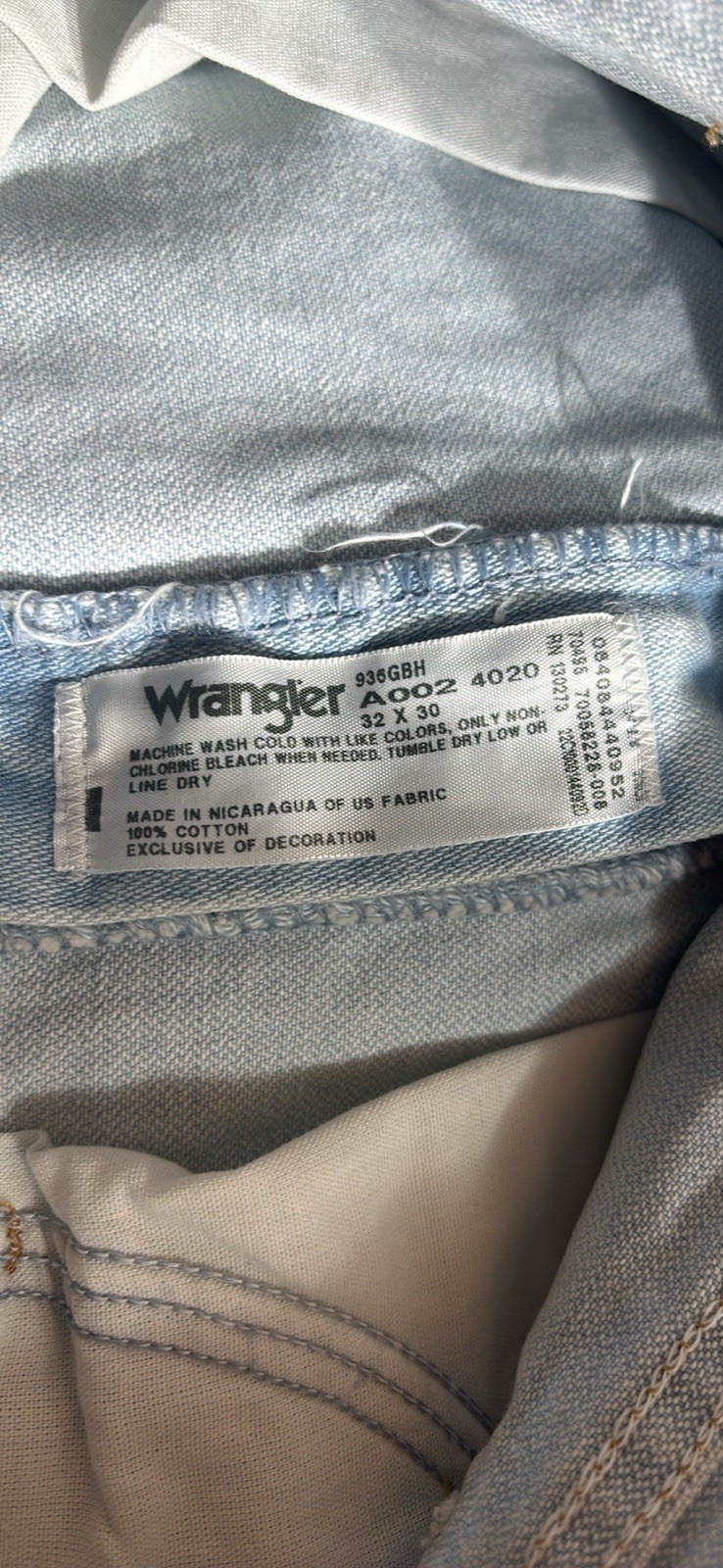 Wrangler Cowboy Cut Men’s Light Wash Blue Straight Fit Denim Jeans 5-Pocket