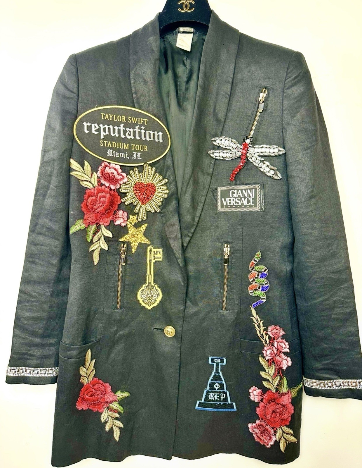 Versace Taylor Black Rep Concert Sacred Heart Patch Jacket 42 44 46 6 8 10 M L
