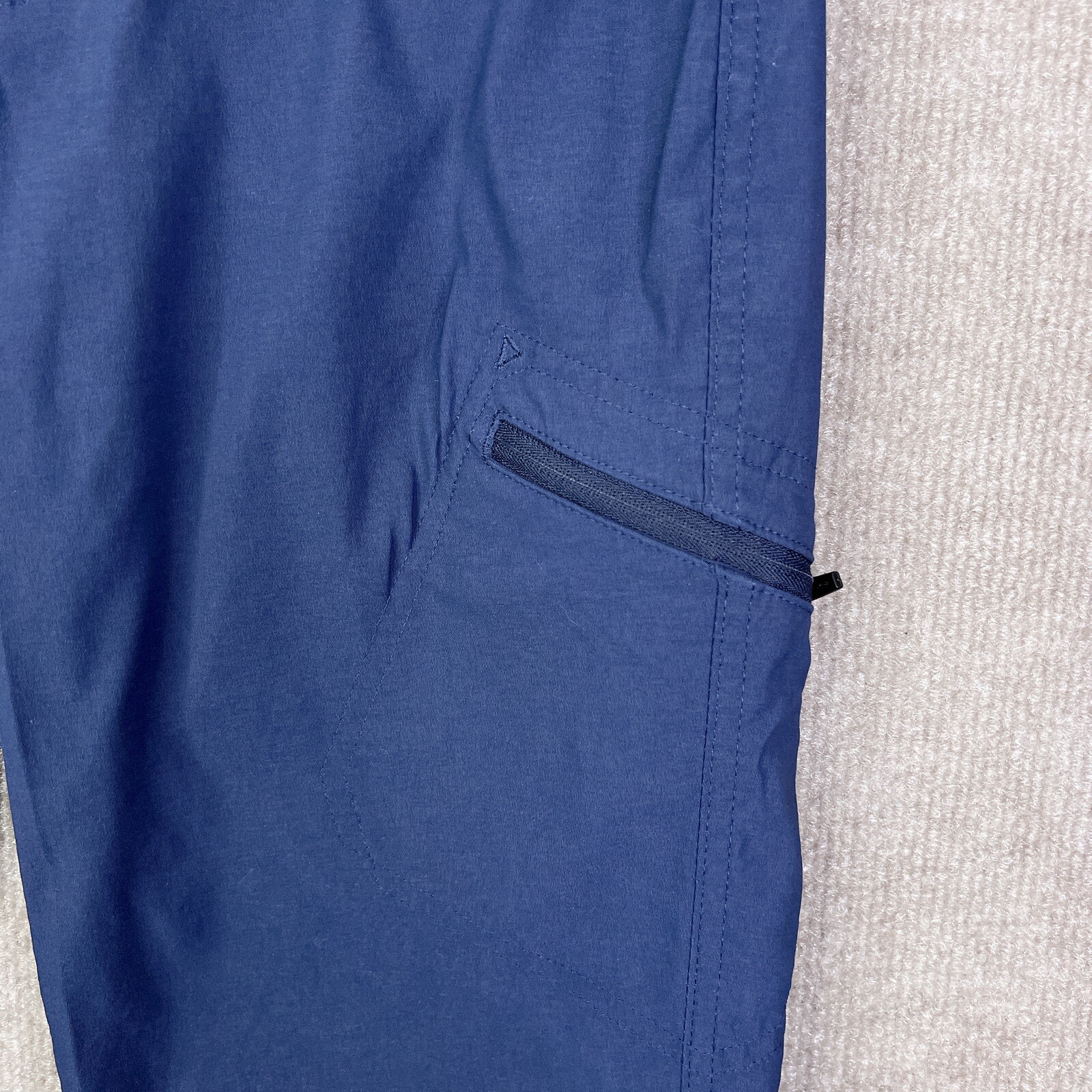 Eddie Bauer Women’s Rainier Guide Pro Capri Pants 6 Navy Blue Nylon Spandex